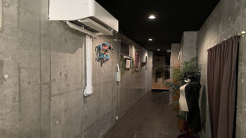 entranceImage